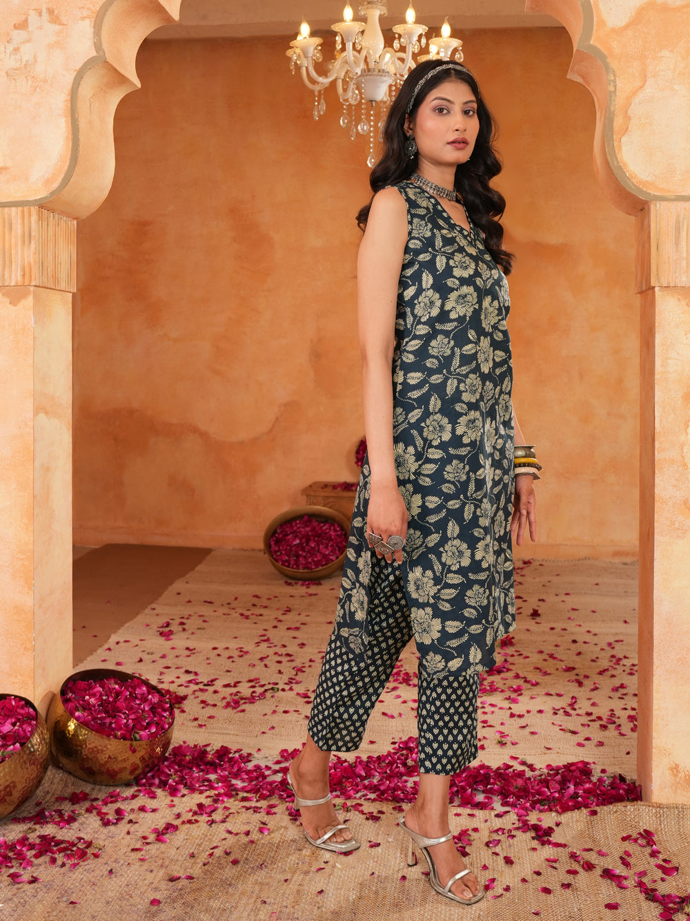 Women's Navy Blue  Floral Print V-Neck Cotton Straight Kurta with Pant Set