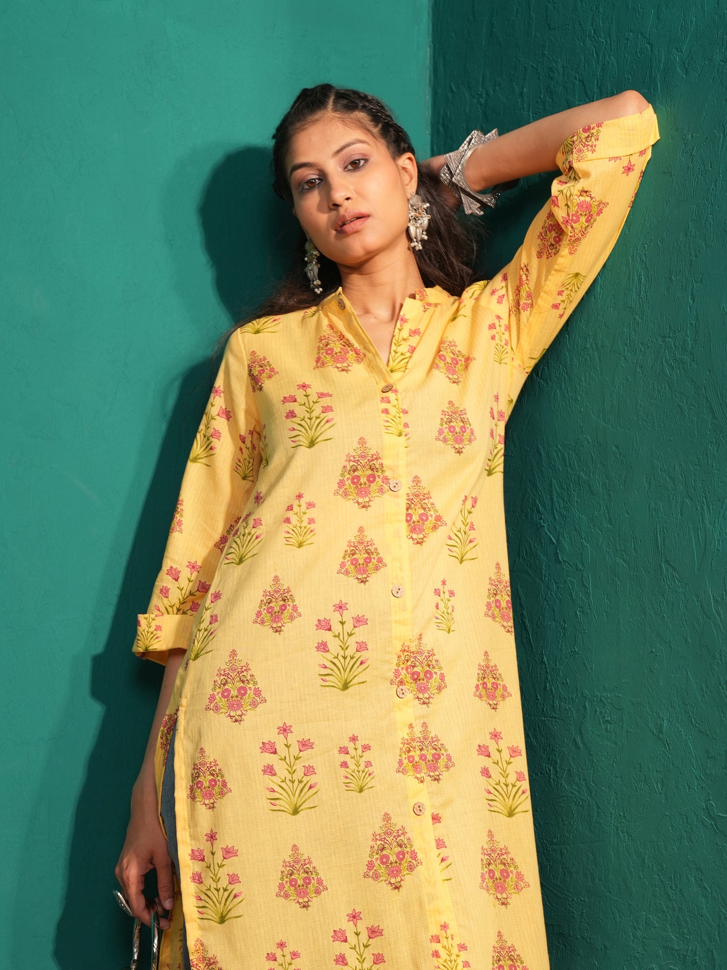 Women's Yellow Cotton Ethnic Print Long Kurta with Mandarin Collar.